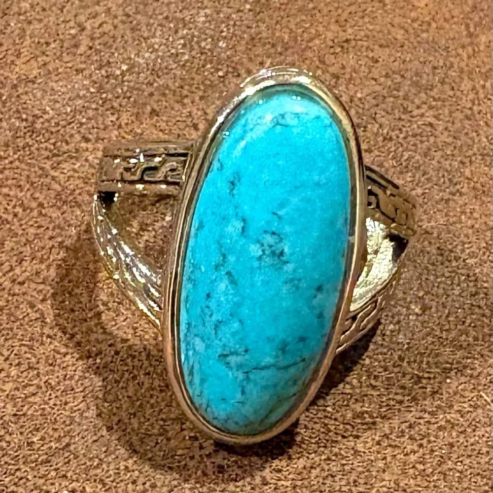 Fashion turquoise silver tone Women’s Ring Size 9